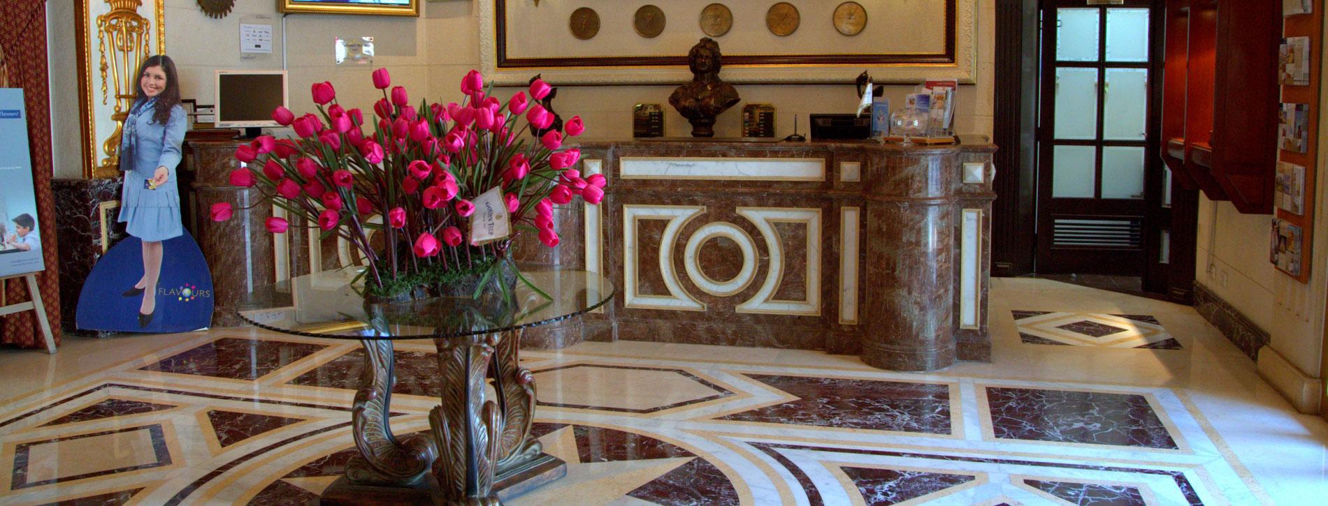 Serenada Golden Palace - Boutique Hotel Beirut Exterior foto