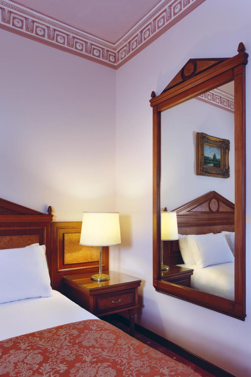 Serenada Golden Palace - Boutique Hotel Beirut Exterior foto
